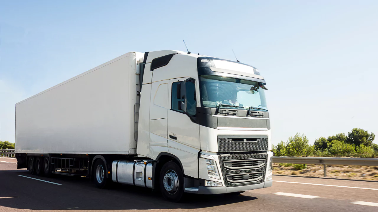 How Truck Engines Reduce Environmental Impact